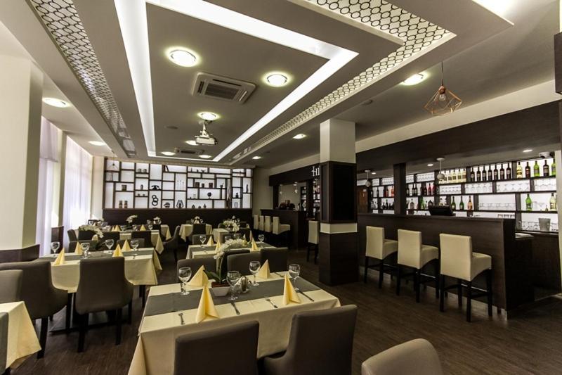 Hotel Dombóvár Dış mekan fotoğraf